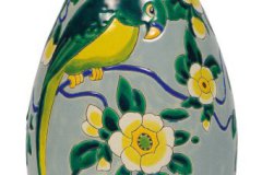 VASE-A-DECOR-POLYCHROME-DE-PERROQUETS-DANS-DIFFERENTES-ATTITUDES-ET-DE-MOTIFS-VEGETAUX.HELLIP-