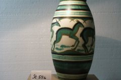 St556